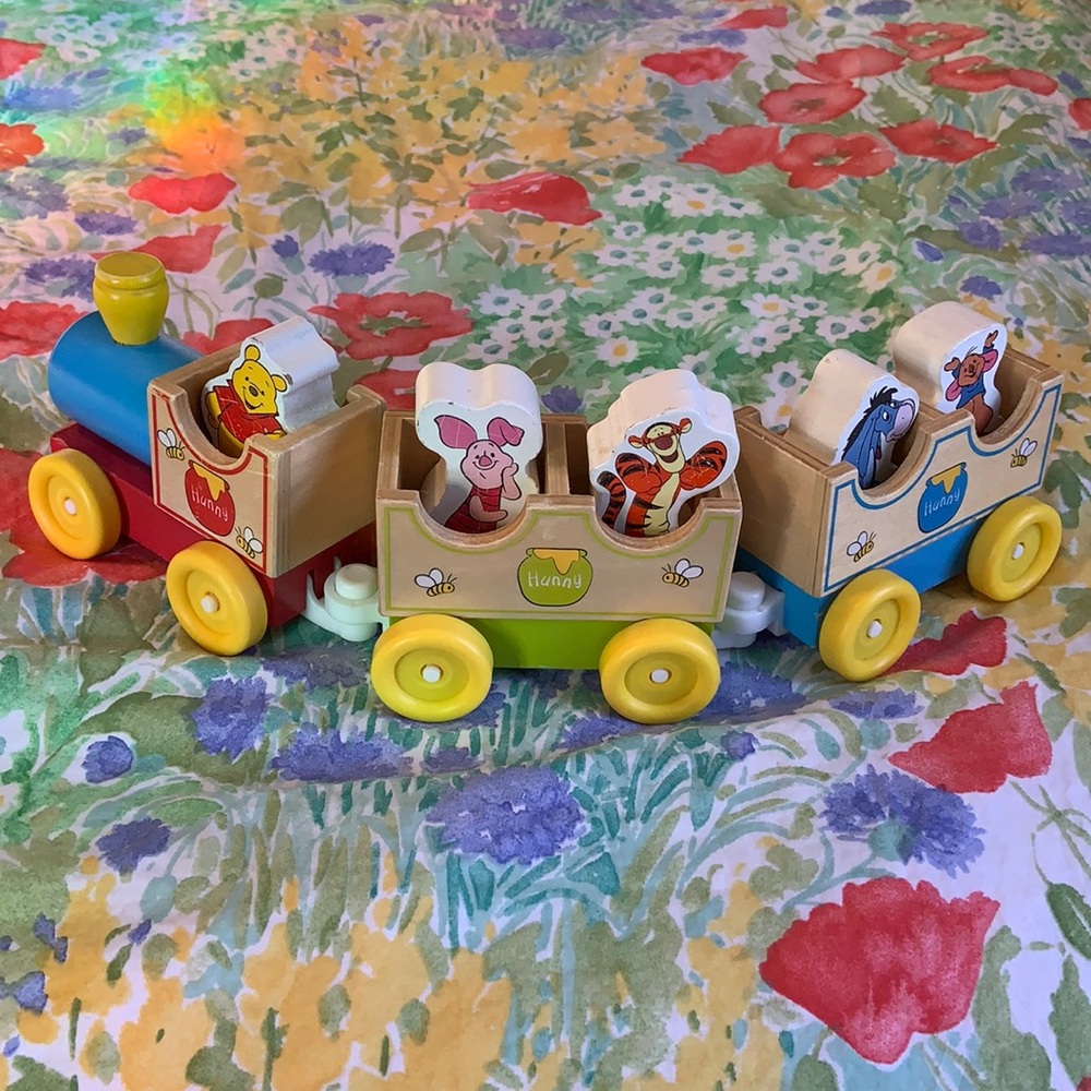 Melissa & Doug Winnie the Pooh All Aboard Wooden Train AS IS